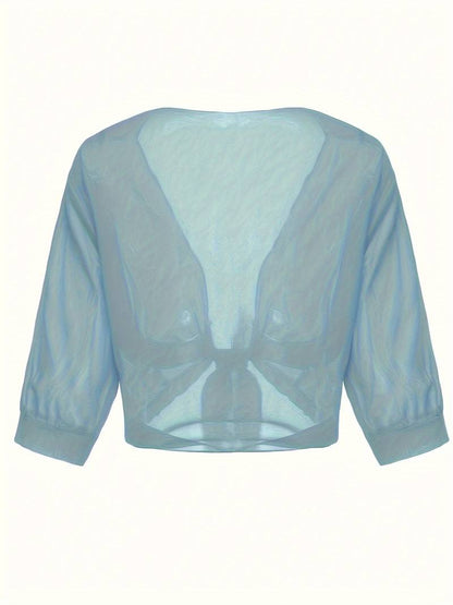 "Luchtige elegante damesblouse met open voorkant, frisse charmante look, perfect voor zonnige dagen."
