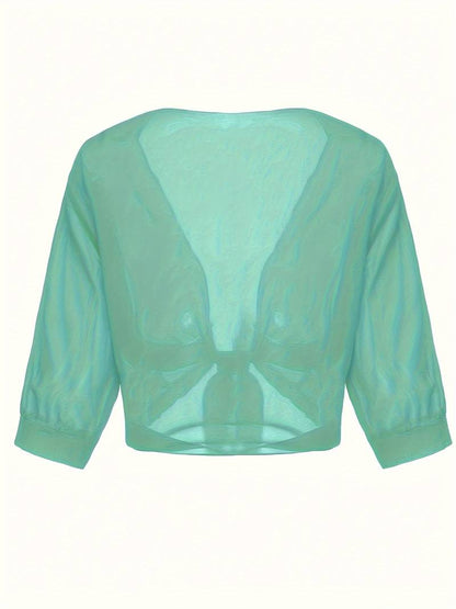 "Luchtige elegante damesblouse met open voorkant, frisse charmante look, perfect voor zonnige dagen."