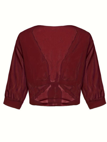 "Luchtige elegante damesblouse met open voorkant, frisse charmante look, perfect voor zonnige dagen."