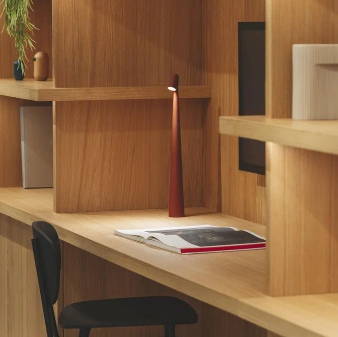 NordicLite minimalistische draadloze LED tafellamp. Dimbaar, USB-oplaadbaar en perfect als moderne sfeerlamp.