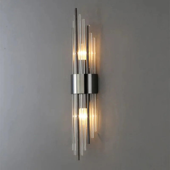 Luxe kristallen LED lamp voor wandmontage, beschikbaar in warm wit of koel wit licht. Geeft een chique uitstraling.