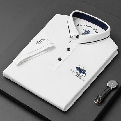 "Luxe katoenen poloshirt voor mannen, korte mouwen, elegante kleuren, klassieke knoopsluiting, tijdloze uitstraling."