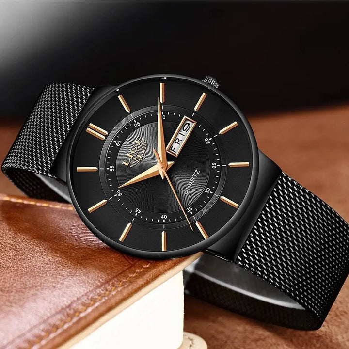 Essentiële heren accessoire: elegant, ultra-dun waterdicht quartzhorloge met datum voor dagelijks gebruik.