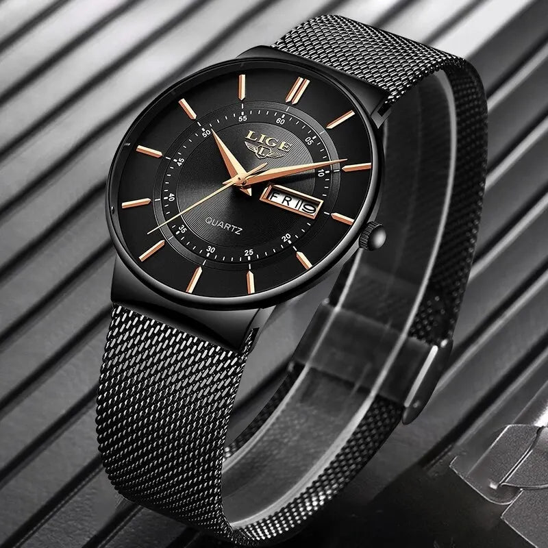 Slank heren quartzhorloge met datumweergave, waterdicht en veelzijdig voor elke man.