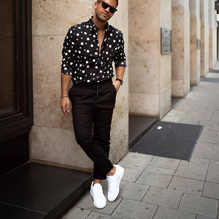 Casual gestippeld heren shirt, comfortabel en stijlvol voor dagelijks gebruik of een avondje uit. Wit-zwart.