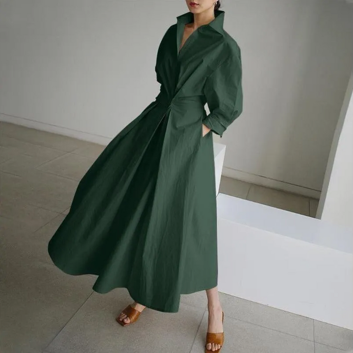 Stijlvolle dames maxi jurk, ideaal als comfortabele feestjurk of winterjurk.