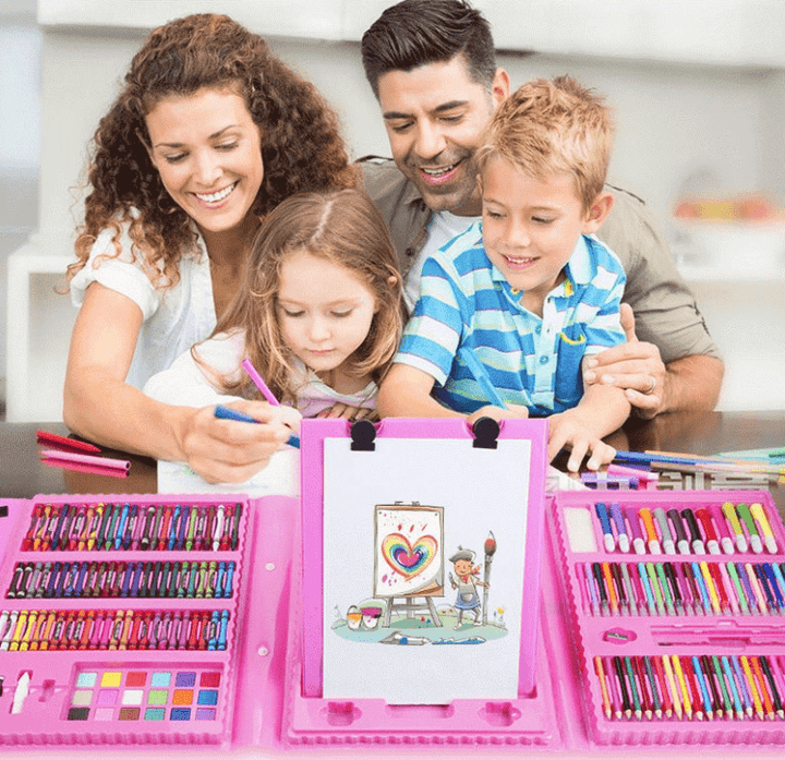 Leer tekenen en kleuren met deze uitgebreide 208-delige kunstset, speciaal voor jonge beginners.