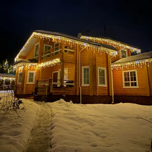 Magische kerst LED gordijnverlichting voor buiten, transparante draad, warm wit, 32m lang voor sfeervolle tuin.