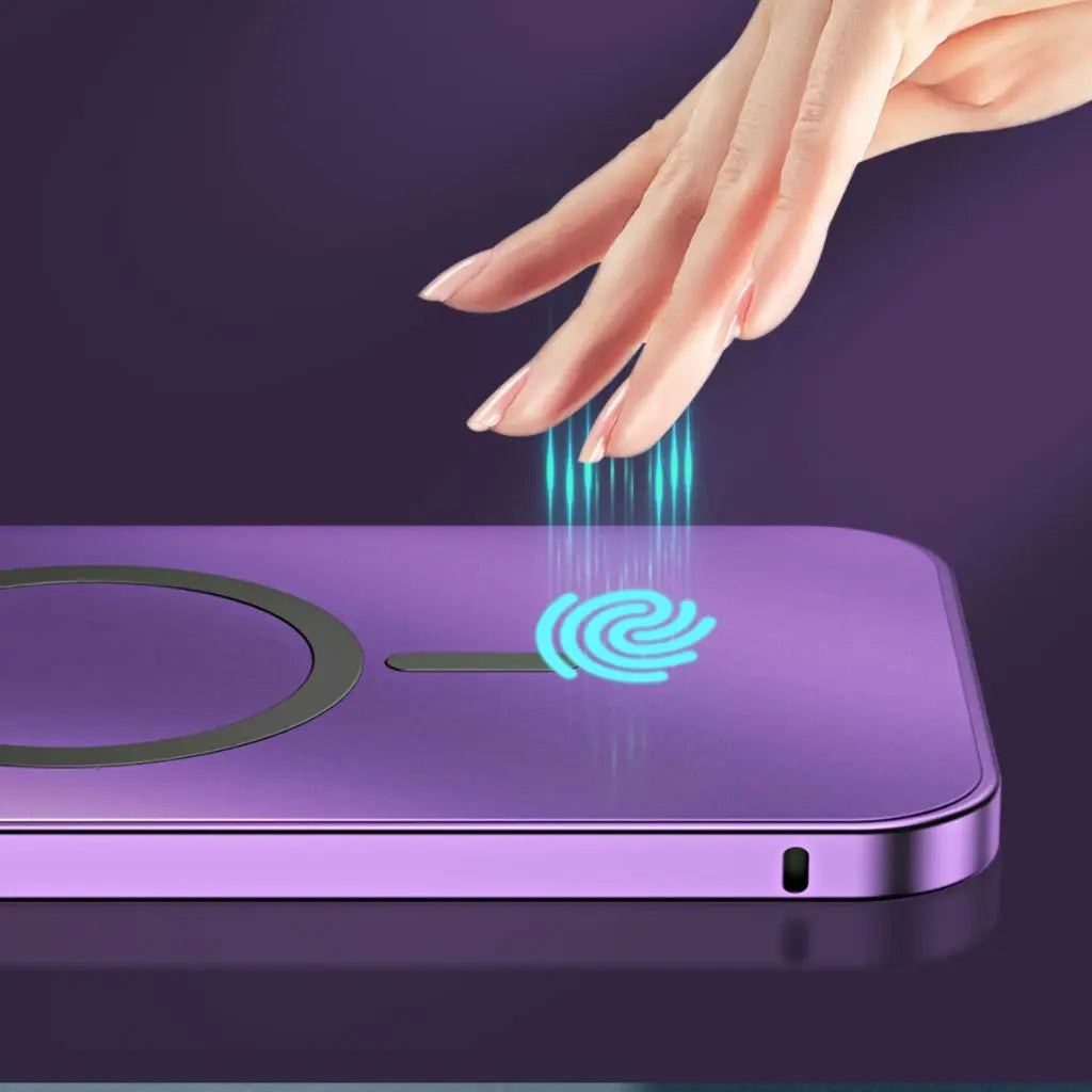 Premium siliconen magnetisch iPhone hoesje, zacht aanvoelend, MagSafe-compatibel en anti-slip grip.