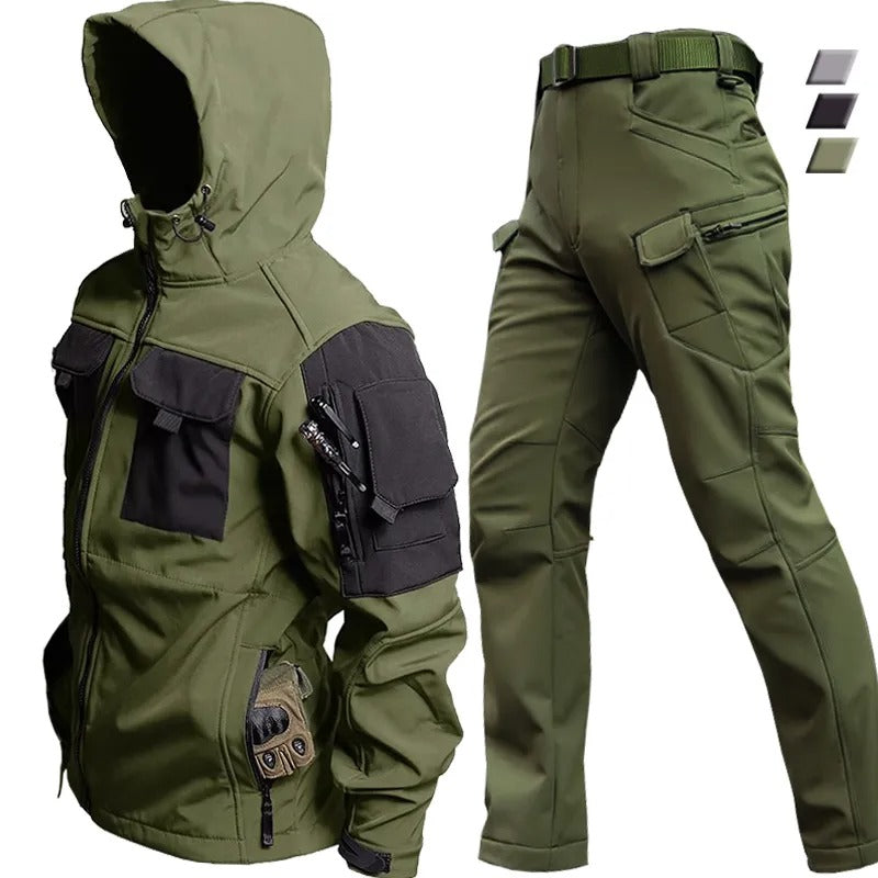 Waterdichte Falk outdoor jas & broek voor heren. Complete set wandelkleding, beschermt bij elk buitenavontuur.