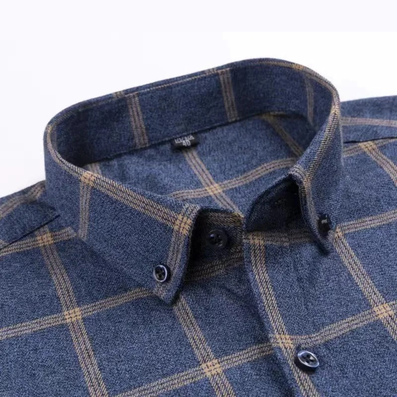 Comfortabel geruit heren overhemd met lange mouwen, een veelzijdige keuze voor dagelijkse en stijlvolle herenkleding.