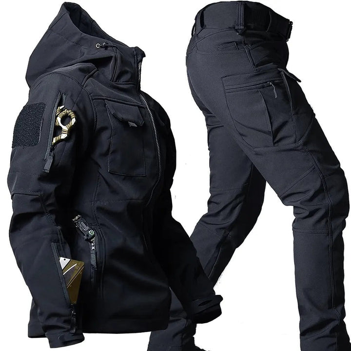 Duurzame heren outdoor set Falk, waterdicht en ademend, perfect voor sportkleding en buitenavonturen in de regen.