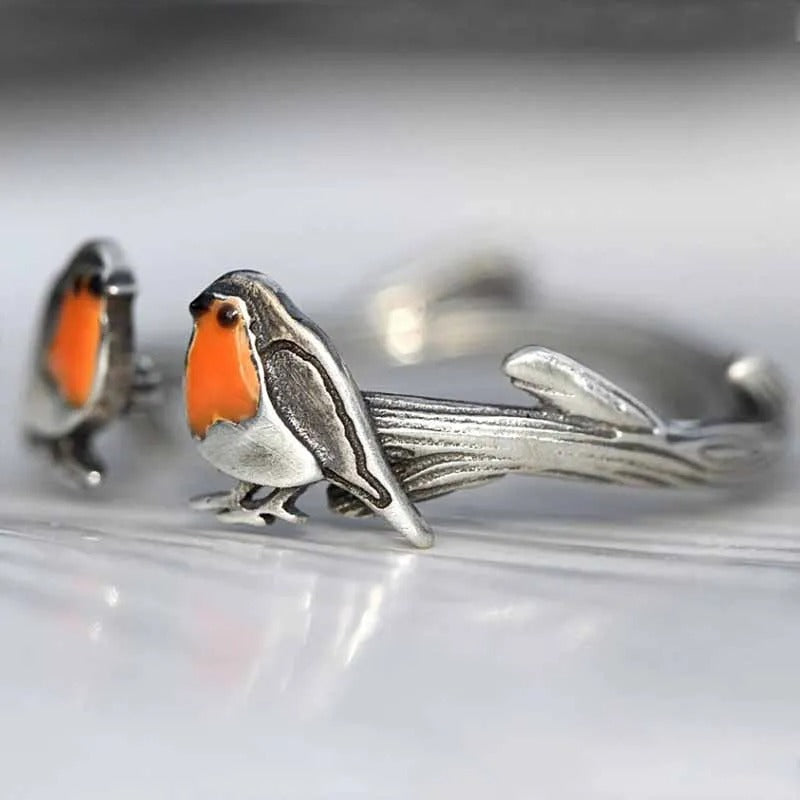 De geluksvogel ketting uit de set, een elegant dames sieraad dat hoop en een nieuw begin symboliseert. Fijne hanger.