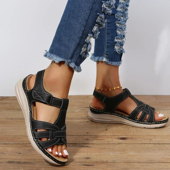 Comfortabele orthopedische dames sandalen "Emilia" van leer, perfect voor zomerse dagen met verstelbare bandjes.