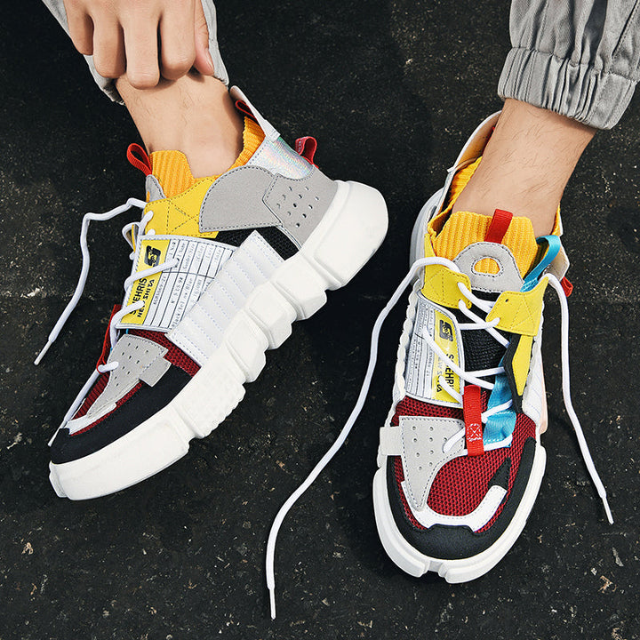 Trendy heren stedelijke sneakers met ademend bovenwerk. Comfortabel voor de moderne modebewuste man.