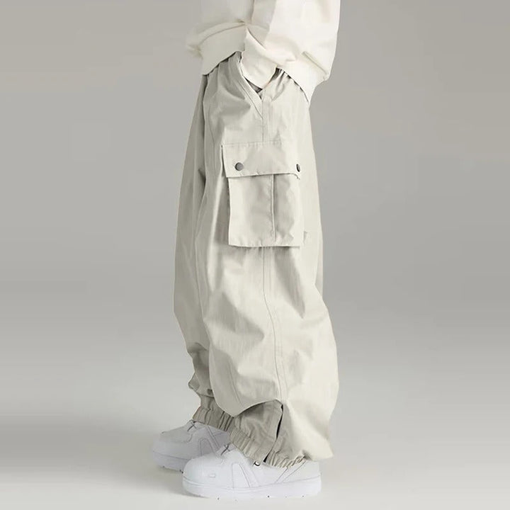 Comfortabele winter skibroek voor dames en heren. Baggy pasvorm en warm gevoerd voor koude dagen op de piste.
