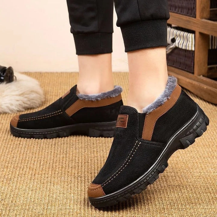 Zwarte heren winterschoenen, warm en stijlvol, ideaal voor koud weer en dagelijks comfort.