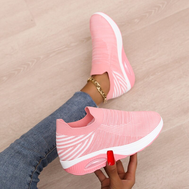 TrienkesSneaks dames orthopedische sneakers: dé oplossing voor loopcomfort, voetondersteuning en pijnverlichting.