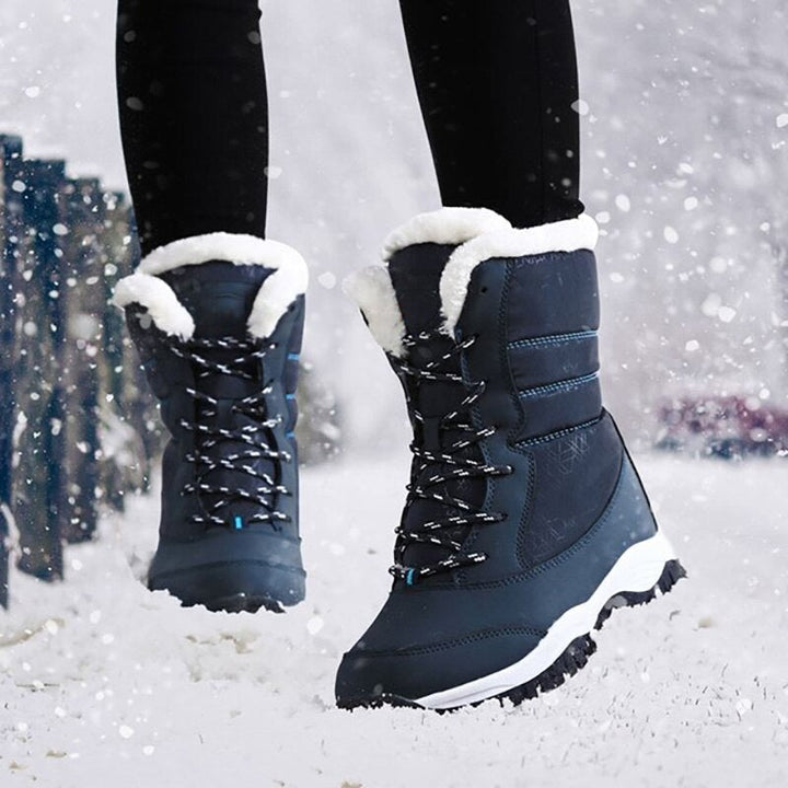 Warme dames winterlaarzen met pluche voering, ideaal voor comfort en stijl in de sneeuw. Nooit meer koude voeten.