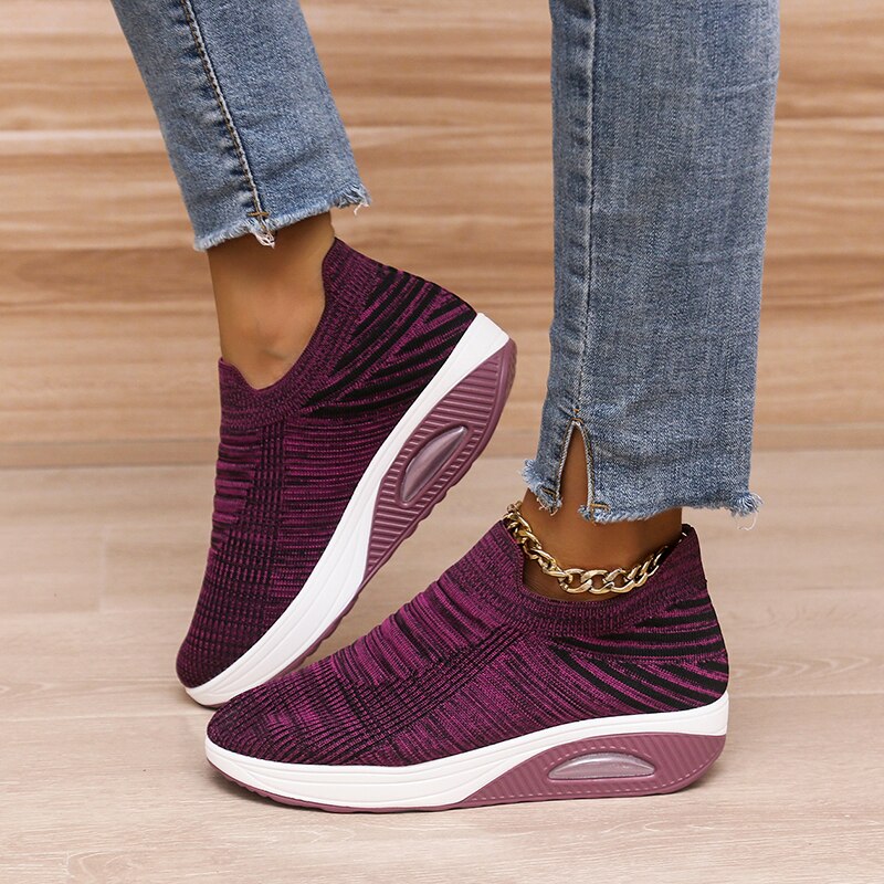 Comfortabele dames sneakers TrienkesSneaks met orthopedische zool, ademend en schokdempend voor dagelijks gebruik.