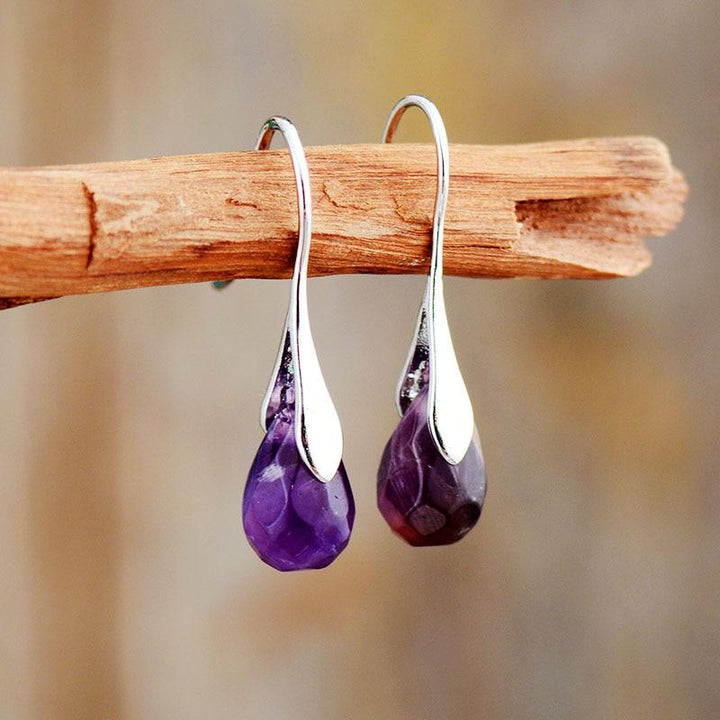 Stijlvolle dames oorbellen: natuurlijke druppel edelsteen sieraden. Perfect cadeau voor een unieke en elegante look.