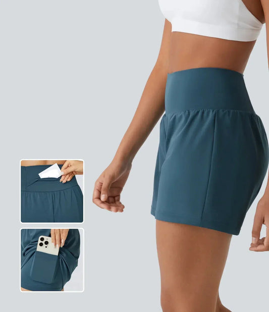 "Margarethe yoga shorts, hoge taille, ademend, 2-in-1 ontwerp, zwart, optimale bewegingsvrijheid tijdens yoga of fitness."