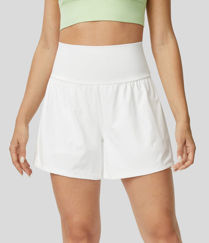 "Margarethe yoga shorts, hoge taille, ademend, 2-in-1 ontwerp, zwart, optimale bewegingsvrijheid tijdens yoga of fitness."