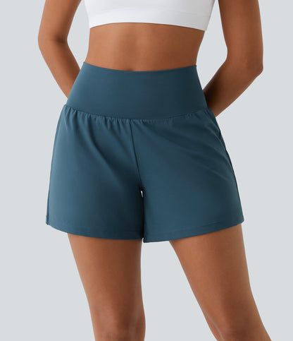 "Margarethe yoga shorts, hoge taille, ademend, 2-in-1 ontwerp, zwart, optimale bewegingsvrijheid tijdens yoga of fitness."