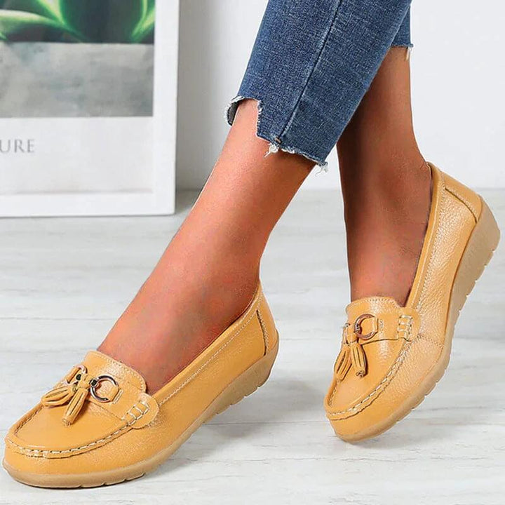 Comfortabele orthopedische dames instappers van leer, Isabella. Perfecte comfortschoenen voor elke dag.