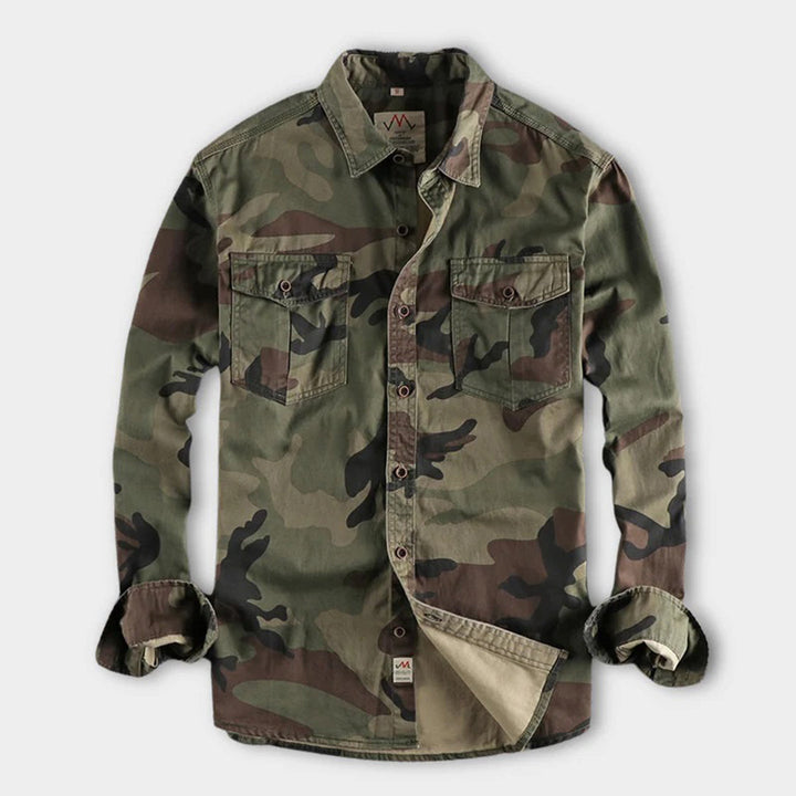 Modieus longsleeve herenhemd met opvallende camouflageprint, comfortabel voor helejaar.