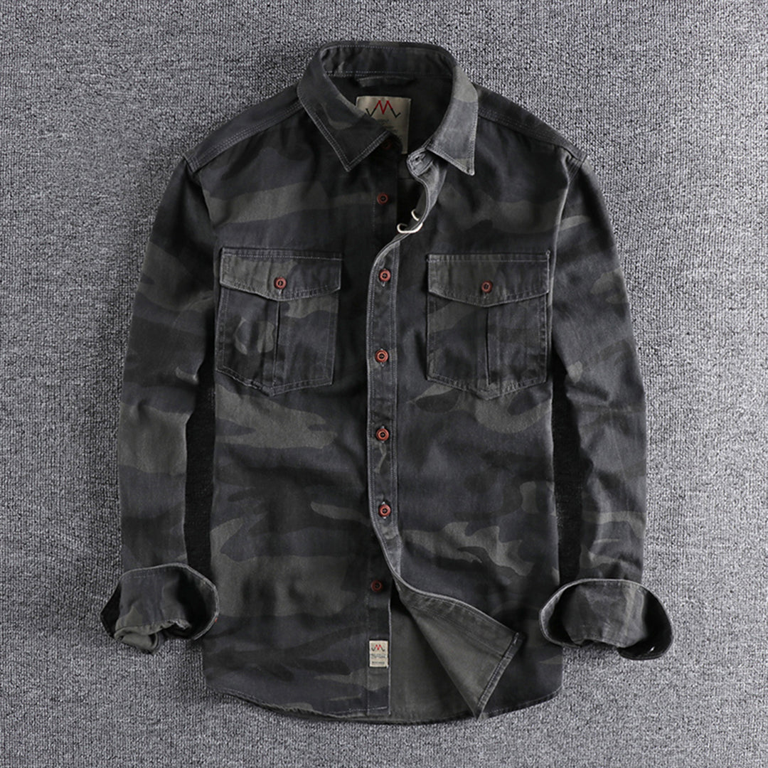Comfortabel en stijlvol herenhemd met camouflageprint, een modieuze longsleeve voor herenmode.