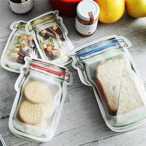Duurzame ziplock zakjes ideaal voor het bewaren van snacks; perfect voor onderweg.