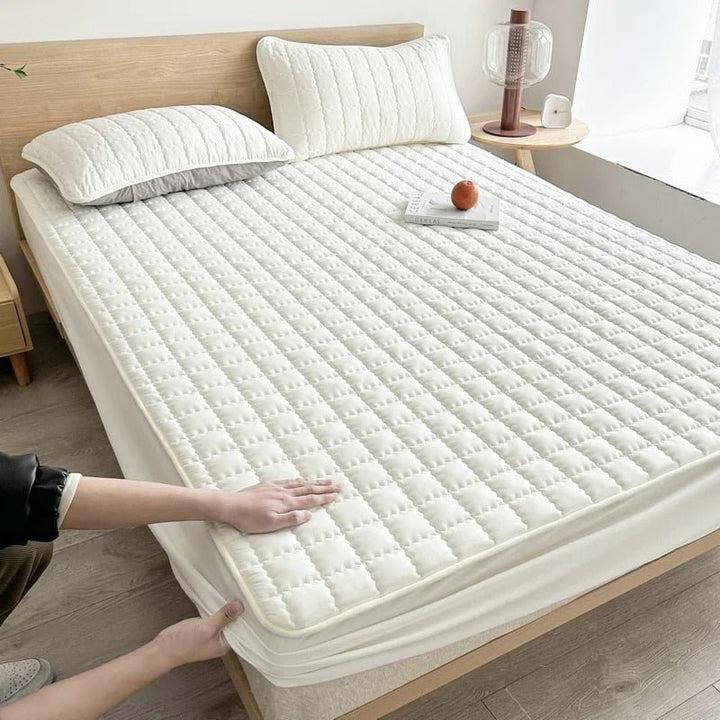 Duurzaam topper hoeslaken, zacht aanvoelend en ademend, voor langdurige bescherming van je topmatras.