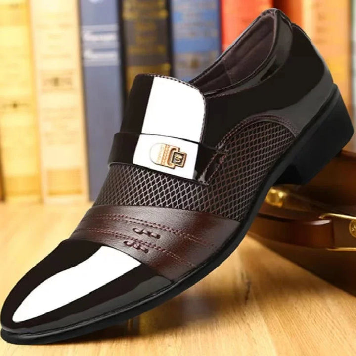 Formele heren lakschoenen, perfect voor bruidegoms of gala's, met een klassieke afwerking.