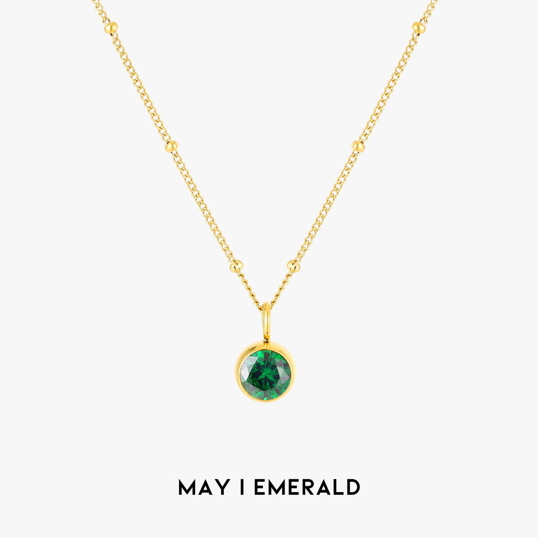 Gouden Aurora geboortesteen ketting, verfraaid met een edelsteen; een persoonlijk dames accessoire.