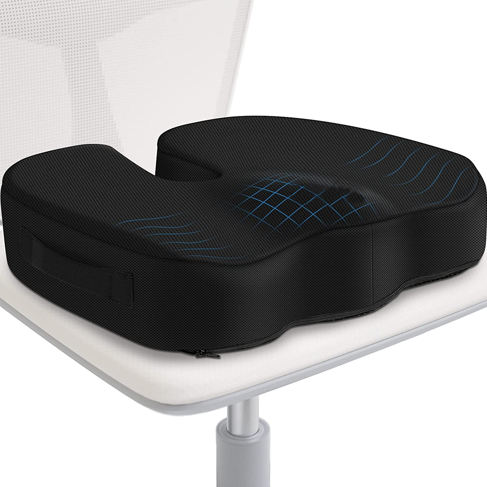 Orthopedisch zitkussen van traagschuim voor optimale rugondersteuning en comfort, ideaal tegen rugpijn.