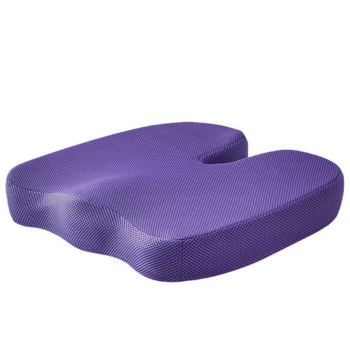 Maximaal zitcomfort met dit orthopedisch traagschuim zitkussen, ideaal voor elke stoel.