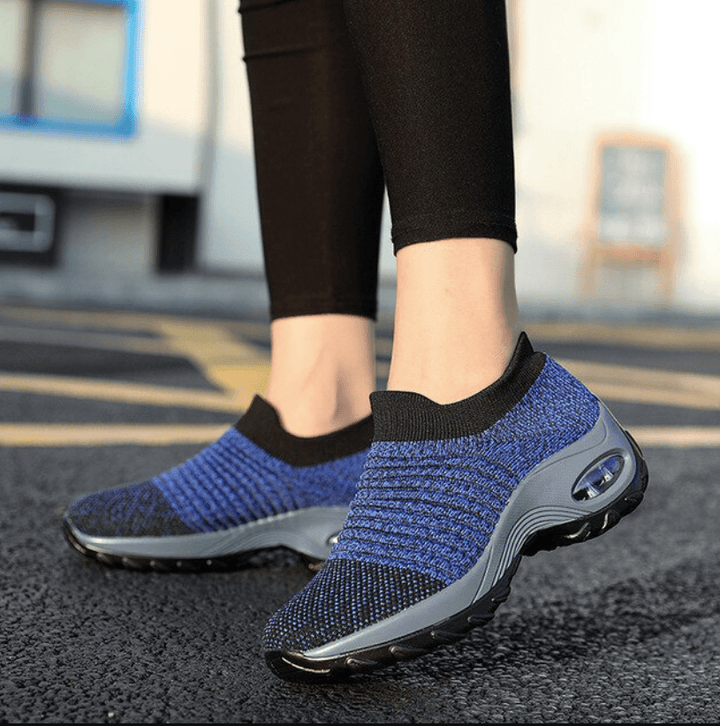 Comfortabele denim dames sneakers, perfect als sportieve wandelschoenen.