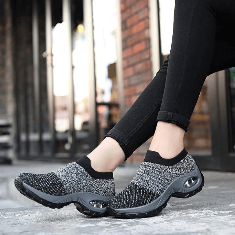 Denim dames slip-on sneakers, casual en comfortabel voor een trendy look.