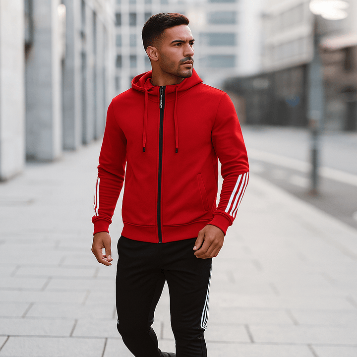 Modern heren sportpak van comfortabel materiaal, ideaal voor urbanstijl en vrijetijdskleding, met capuchon en ritssluiting.