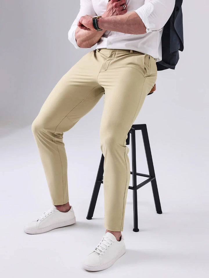 Trendy slim fit herenbroek met stretch, een comfortabele chino voor elke gelegenheid.