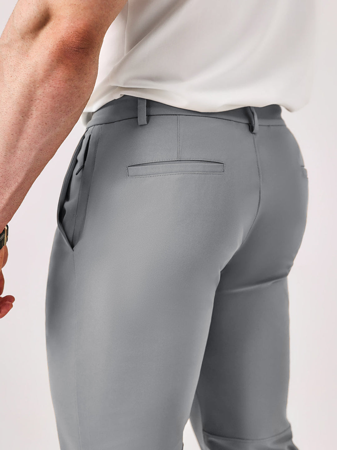 Nette slim fit chino broek voor heren, ideaal voor een zakelijke casual stijl.