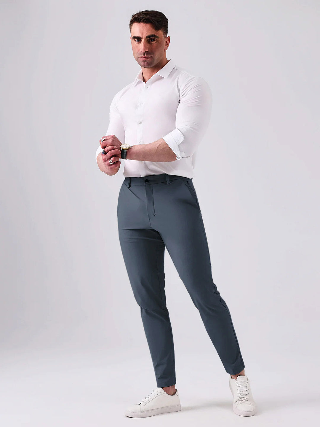 Casual slim fit heren chino broek, ideaal voor een relaxte maar stijlvolle outfit.