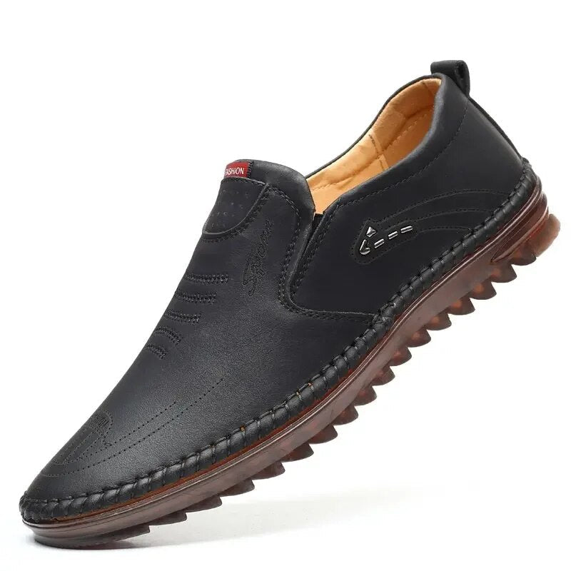 Comfortabele leren heren instap loafers, antislip en stijlvol voor elke casual of zakelijke reis.