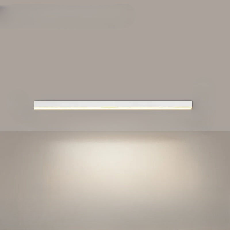 Neutrale licht LED plafondverlichting, modern en energiezuinig, ideaal voor badkamer of hal.