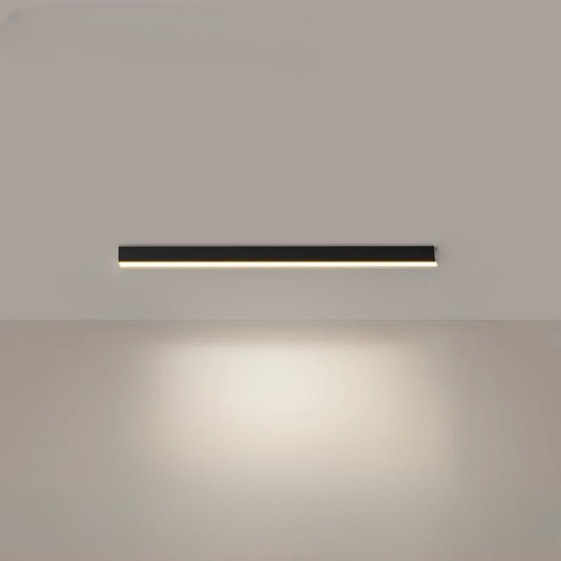 Dimbare LED plafondverlichting, geschikt voor warm, neutraal of koud wit licht, strakke vormgeving.