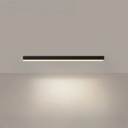 "Minimalistische LED plafondlamp met strak aluminium ontwerp, Scandinavische stijl en energiezuinige verlichting."