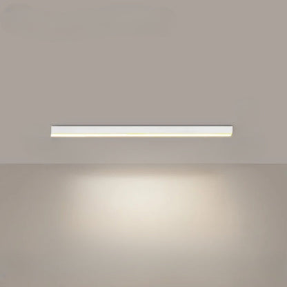 "Minimalistische LED plafondlamp met strak aluminium ontwerp, Scandinavische stijl en energiezuinige verlichting."