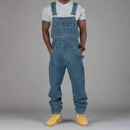 "Moderne denim overall voor heren met splice details, slim fit en rechte pijpen, ideaal als stijlvolle werkkleding."