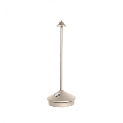 "Moderne draadloze LED tafellamp met elegant design, dimbaar en waterbestendig voor binnen en buiten, sfeervolle verlichting.